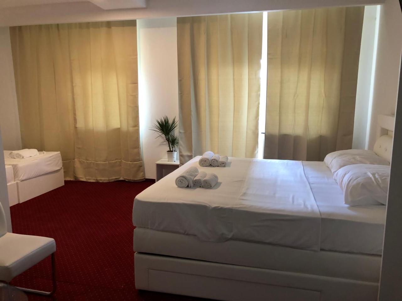 Hotel Park Crikvenica Exterior photo